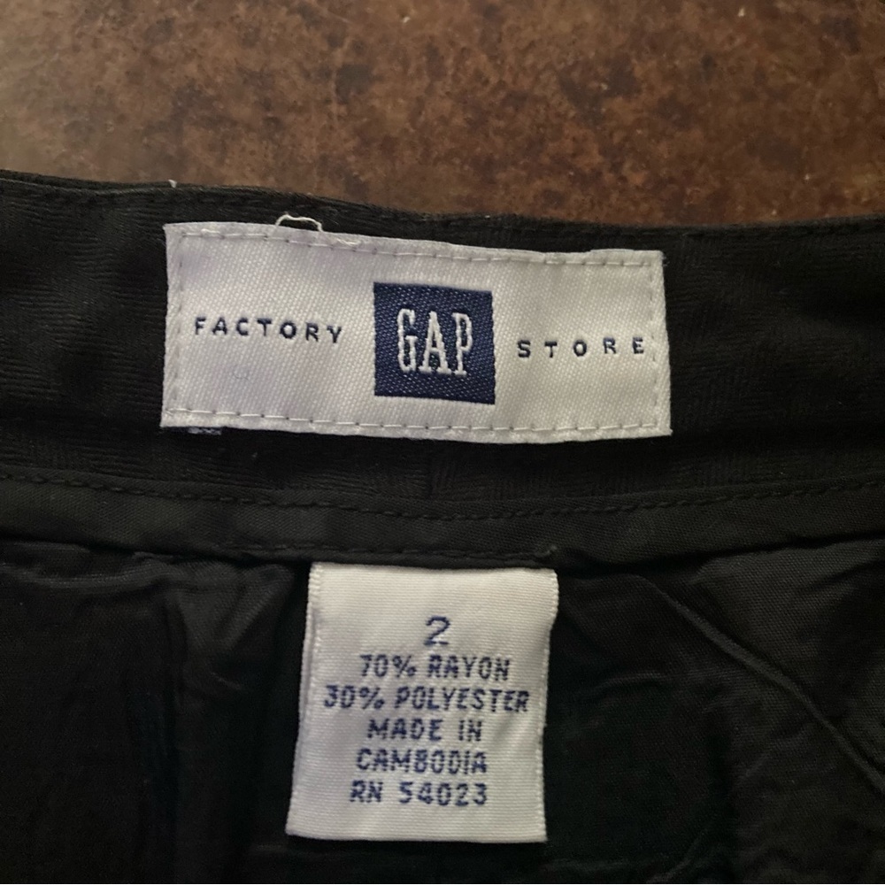 Ladies Black Gap Career Skirt - Picture 2 of 3